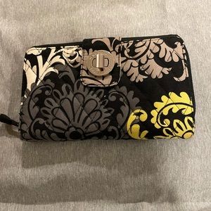 Vera Bradley Wallet in Baroque